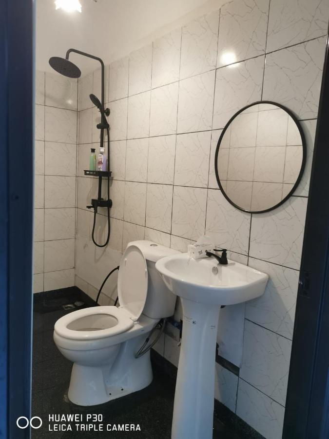 ראנאו Hounon White Chimney Cottage מראה חיצוני תמונה