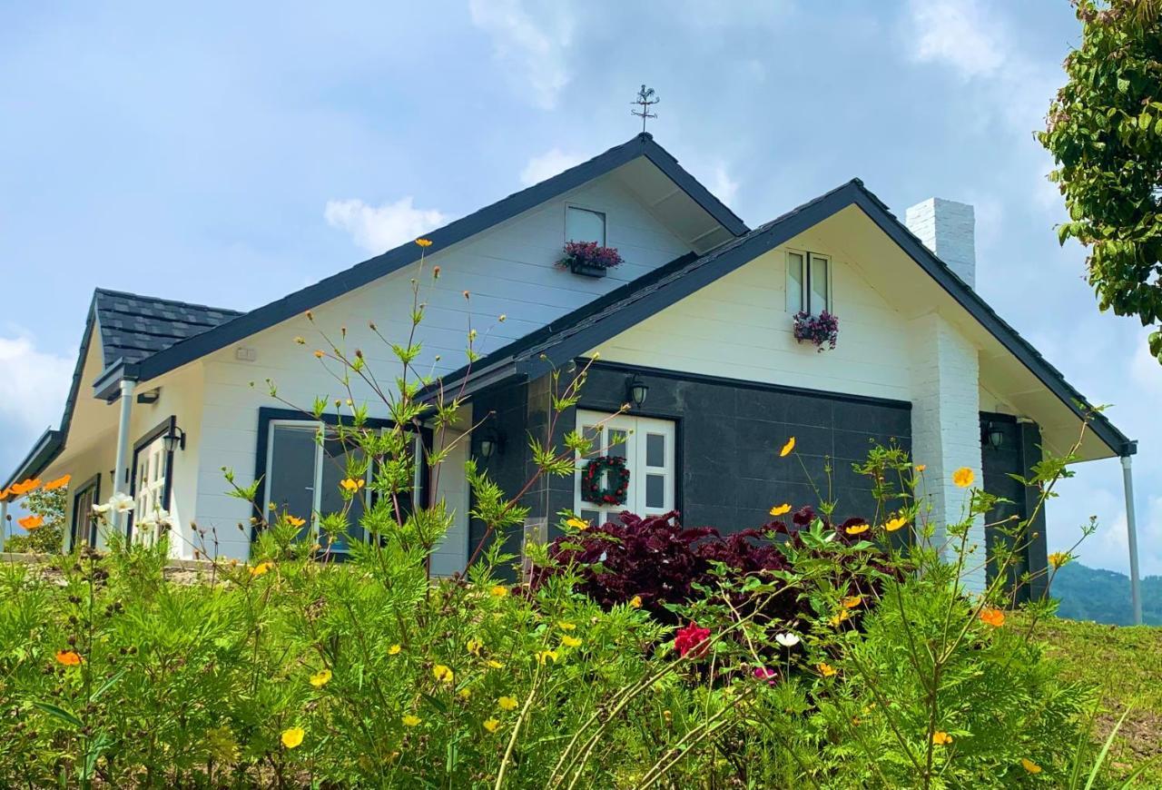 ראנאו Hounon White Chimney Cottage מראה חיצוני תמונה